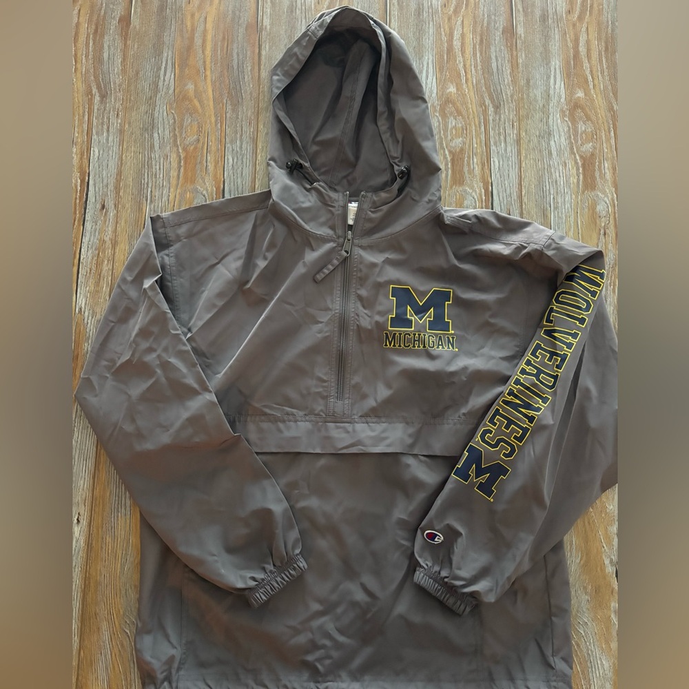 Michigan Wolverines Men’s Windbreaker Size Medium Grey